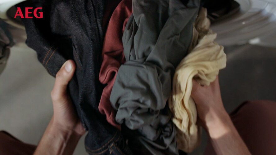 9kg 9000 Series Heat Pump Dryer