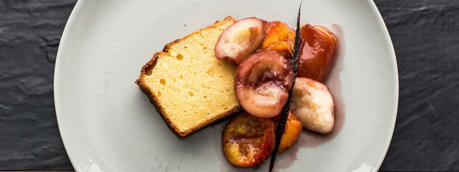 RICOTTA POUND CAKE